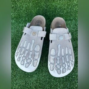 Octavious Marks Fish Bone Grey/White Unisex Clog